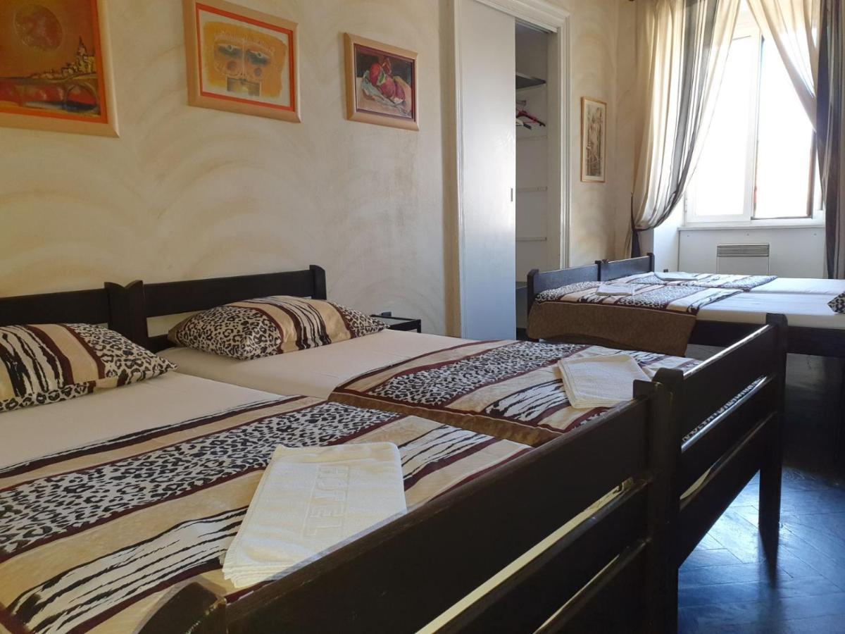 Hostel Morcic Ri Риека Экстерьер фото
